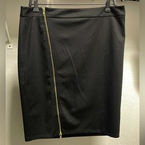 Gold Zipper Black Skirt